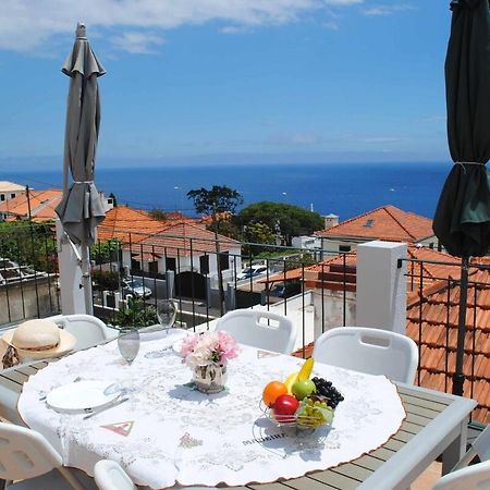 Готель Vila Rosa - Renovated House Overlooking The Sea Фуншал Екстер'єр фото